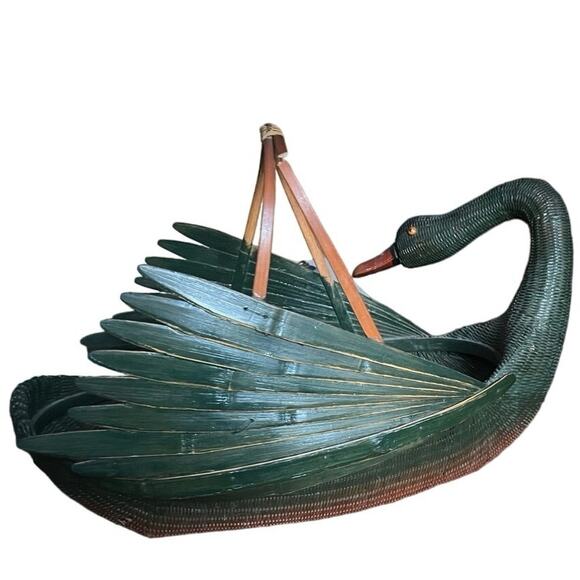 Vintage‎ Rattan Green Goose Basket - Picture 2 of 6